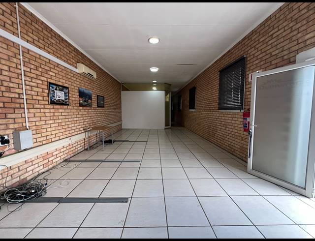 1,560M² WAREHOUSE FOR SALE IN SUNDERLAND RIDGE